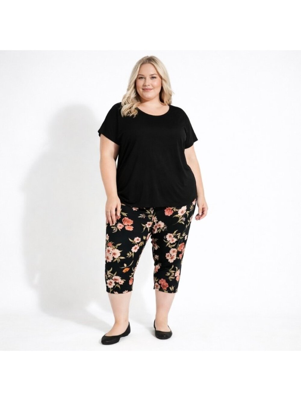 Addition Elle Black Floral Stretchy Capri Leggings Cropped Plus Size 6X